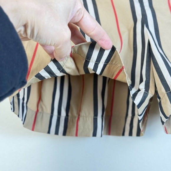 Burberry Tan Striped Tamara Icon Girls Sailor Shorts w/ Button Detail 10Y 140cm - Picture 6 of 16